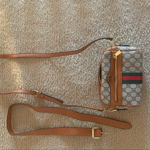 Authentic Gucci fanny pack/ purse